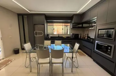 Casa com 3 quartos à venda na Rua Lázaro Benedito Carnielli, 36, Jardim Canadá, Maringá