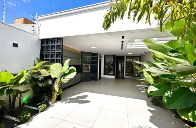 Casa com 3 quartos à venda na Rua Fernando César Menezes Nagib Neme, 692, Parque Avenida, Maringá