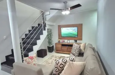 Casa com 3 quartos à venda na Rua Pioneiro José Arduim, 26, Parque das Laranjeiras, Maringá