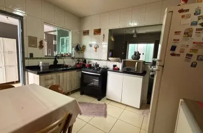 Casa com 4 quartos à venda na Avenida São Domingos, 1011, Vila Morangueira, Maringá