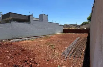 Terreno à venda na Rua Pioneiro Nilso Costa, 462, Jardim Três Lagoas, Maringá