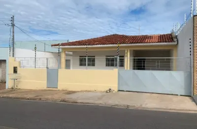 Alugo casa – boa esperança | cuiabá-mt 4 quartos sendo uma suíte