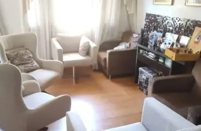 Ótimo sobrado com 1 suíte + 4 quartos em terreno inteiro