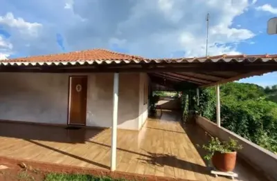 ?chácara com 10.000m² a margem do rio bandeirantes em água boa?