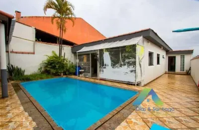 Santo andré casa 300m² de terreno, 224m² area construída,2 casas, frente e fundo, espaço gourmet, piscina, 2 vagas ótima localização e valor !!!