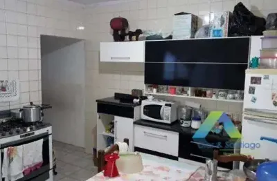 Baeta neves casa 200m², sendo dois imóveis no quintal, 2 vagas de garagem, ótima localização e valor !!!