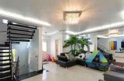 Casa em condomínio 380 metros, 3 dormitórios, 3 suítes, 3 vagas com excelente localização e valor !!!