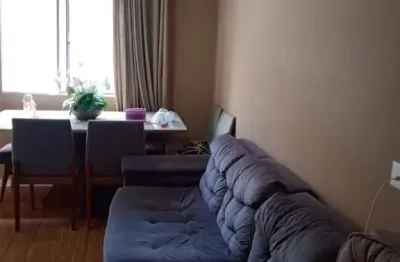 Casa com 2 dormitórios, com casas no fundo no metro praça da arvore !!