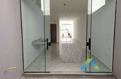 Lindo e novo sobrado com 125 m² em 3 dormitórios, 1 suíte e 2 vagas.