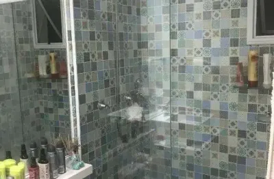 Lindo apartamento todo reformado ótima localização a 5 minutos da  estação do metro santos imigrantes.