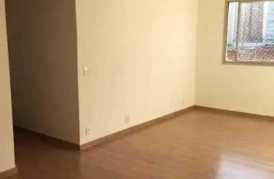 Apartamento com ótima localização a 10 minutos da estação do metro ana rosa com 3 dormitórios sendo 1 suite com fácil acesso a comércios e avenidas.