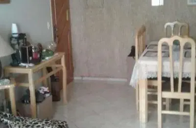 Ótimo apartamento com 2 dormitórios , 2 salões de festa com ótima localização.