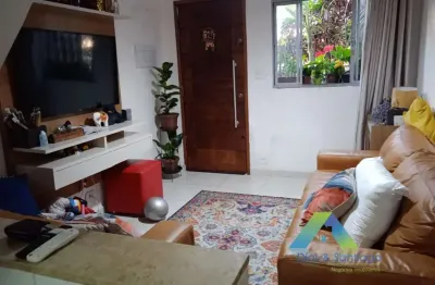 Casa de vila com 2 dormitórios na vila gumercindo !!!