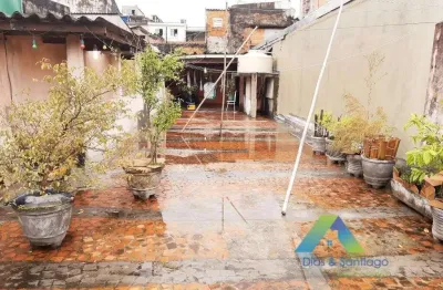 Sobrado 165 m² com 2 dormitórios, , edicula em cima com imenso quintal tipo varanda