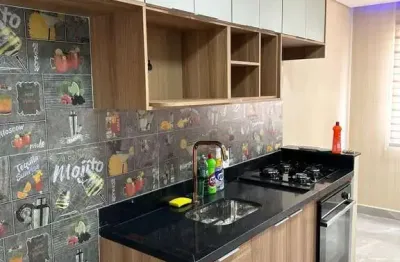 Lindo apartamento semi mobiliado recém reformado com fino padrão de acabamento.