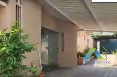 Casa térrea a venda com 03 quartos  240m² de area construida