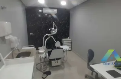 Sala comercial com 15m² toda estruturada com cadeira odontológica em localização privilegiada na vila das mercês/saúde. ambiente ideal para profissionais  dentista.