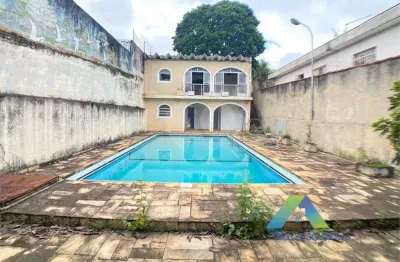 Casa com piscina em  300m² na vila das mercês - região da saúde/zsul.