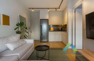 Apartamento todo mobiliado em pinheiros com 39m² - 1 suíte com localização privilegiada a 210mts da estação de metrô faria lima/pinheiros.