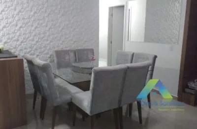 Lindo apartamento todo reformado decorado com 3 dormitórios e ótima localização