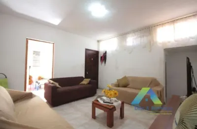 Casa com 3 dormts 180 mts  excelente localização !!!
