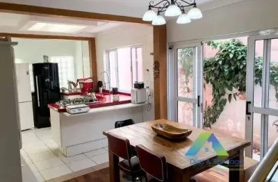 Linda casa a 10 minutos da estação do metro conceição com 3 dormitórios,2 vagas área gourmet, localização privilegiada excelente valor!