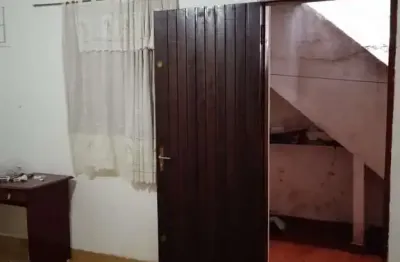 Casa térrea com 2 dormitórios e 2 vagas em vila moraes/sp!