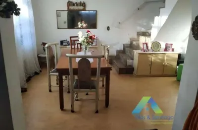 Sobrado no bairro do cambuci 3 dormitorios, 3 vagas, quintal localização altamente privilegiada com excelente valor !!