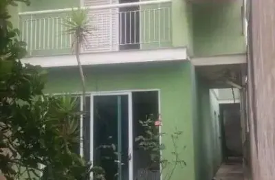 São bernardo do campo excelente sobrado 329 metros, 3 dormitórios, 2 vagas, quintal excelente localização e valor !!!