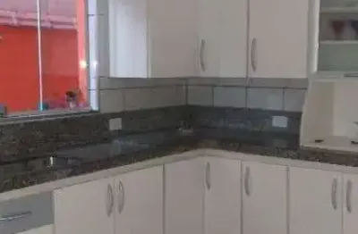 Santo andré lindo sobrado 3 dormitórios, sendo 1 suíte, espaço gourmet, 2 vagas com ótima localização e valor !!!