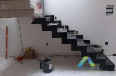 Santo andré lindo sobrado novo, 190 metros, 3 dormitórios, 4 vagas com excelente localização e valor !!!