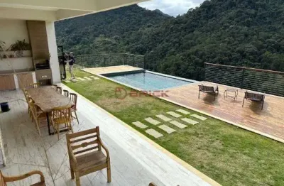 Casa com 4 suítes em condomínio em vargem grande - teresópolis/rj.