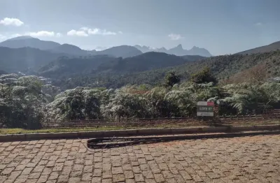Terreno com 325 m² em condomínio em albuquerque - teresópolis/rj.