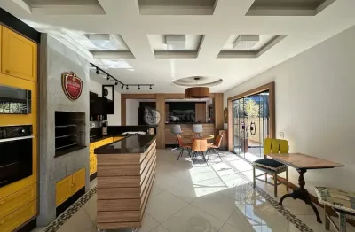 Cobertura duplex com 3 quartos sendo 1 suíte, 298 m² em agriões - teresópolis/rj.