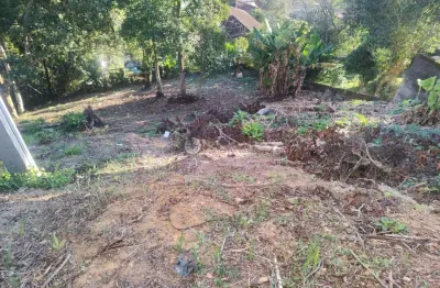 Terreno com 510 m² em declive no Parque São Luiz - Teresópolis/RJ.