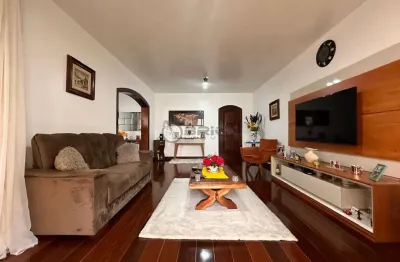 Apartamento com 4 quartos sendo 1 suíte + dependência, 170 m² em agriões - teresópolis/rj.