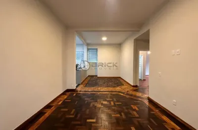 Apartamento térreo com 3 quartos sendo 1 suíte, 95 m² no alto - teresópolis/rj