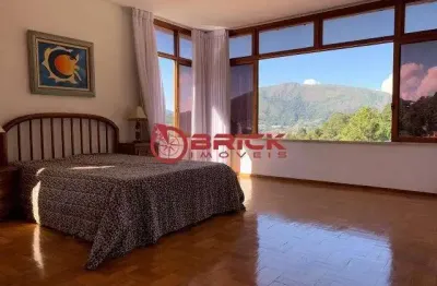 Casa independente com 4 quartos sendo 1 suíte na iúcas - teresópolis/rj.