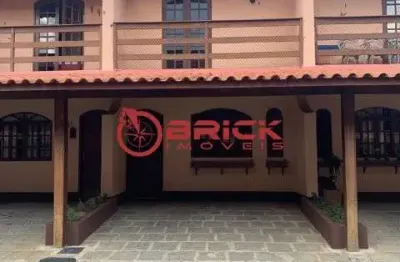 Casa com 2 quartos em condomínio no parque são luiz - teresópolis/rj.