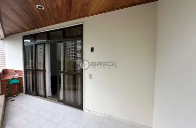 Apartamento com 2 suítes mais dependência, 111 m² em agriões - teresópolis/rj.