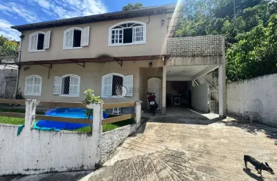 Casa para venda com 5 quartos sendo 1 suíte, 300 m² no bom retiro - teresópolis/rj.