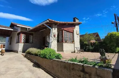 Casa para venda com 3 quartos sendo 1 suíte, 185 m² no jardim cascata - teresópolis/rj.