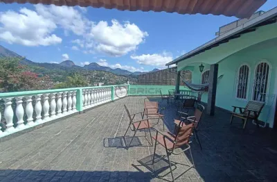 Casa para venda com 3 quartos sendo 1 suíte, 204.3m² na fazendinha - teresópolis/rj.