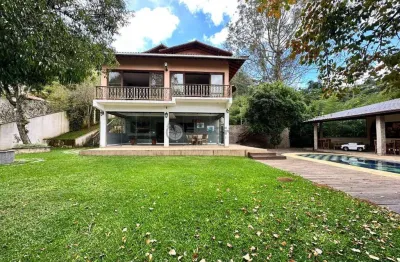 Casa à venda com 5 quartos sendo 2 suítes, 1.400 m² de terreno no parque do imbuí - teresópolis/rj.