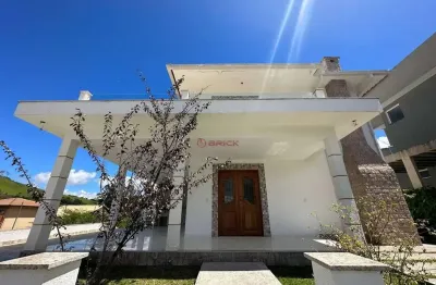 Casa com 4 suítes, 250 m² em condomínio em vargem grande - teresópolis/rj.