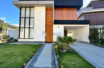 Casa para venda com 4 quartos sendo 1 suíte, 165.79 m² na posse - teresópolis/rj.
