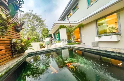 Casa com 3 quartos sendo 1 suíte em condomínio no bairro do alto - teresópolis/rj.