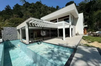 Casa com 5 suítes, sendo 1 master, 500 m² em condomínio no comary - teresópolis/rj