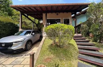 Casa com 3 quartos sendo 1 suíte, 150 m² em condomínio no panorama - teresópolis/rj