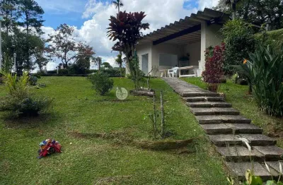 Casa à venda em condomínio com 4 quartos sendo 2 suítes, 1.825 m² de terreno no comary - teresópolis/rj.